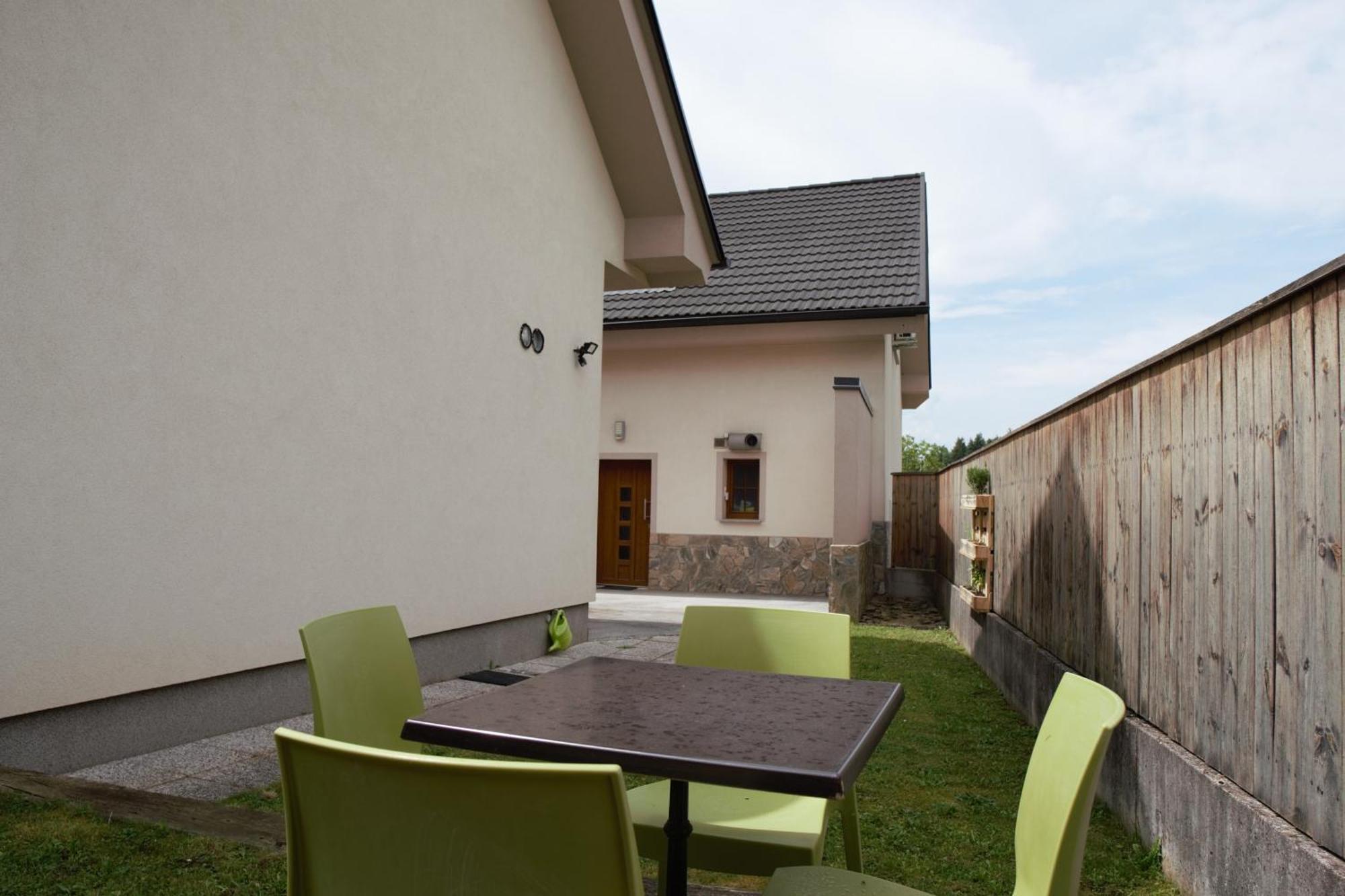 Domen'S Cozy Rentals Kranj Exterior photo